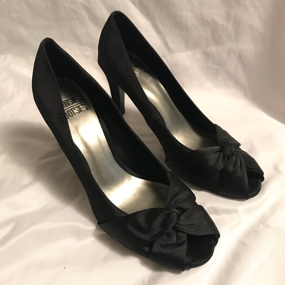 Heels black size 9